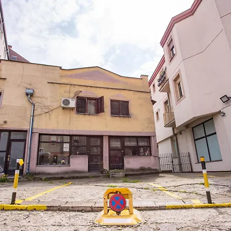 Paris 2 Night Private Parking アパート *